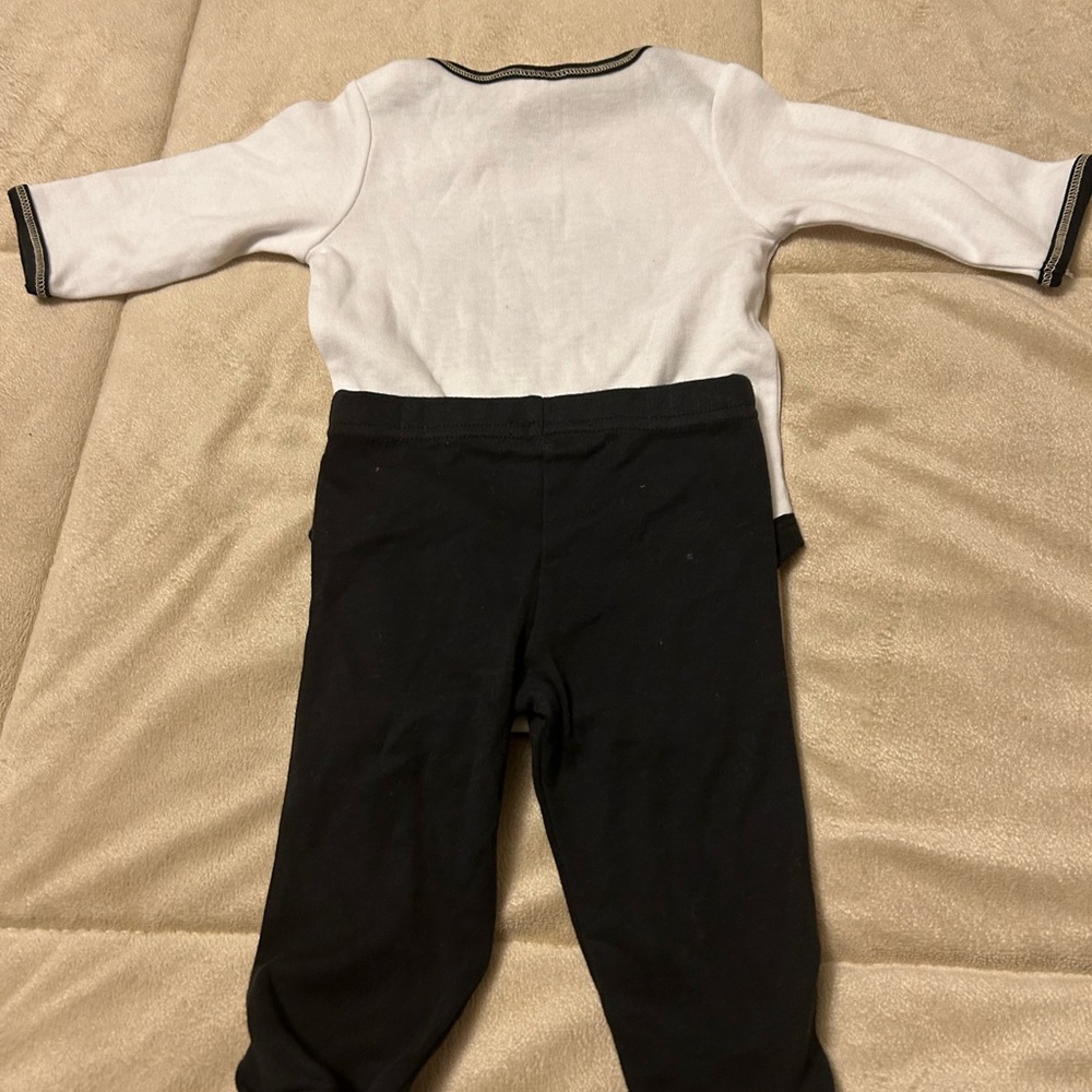 NFL Saints Onesie With Pants NWOT - Picture 7 of 7